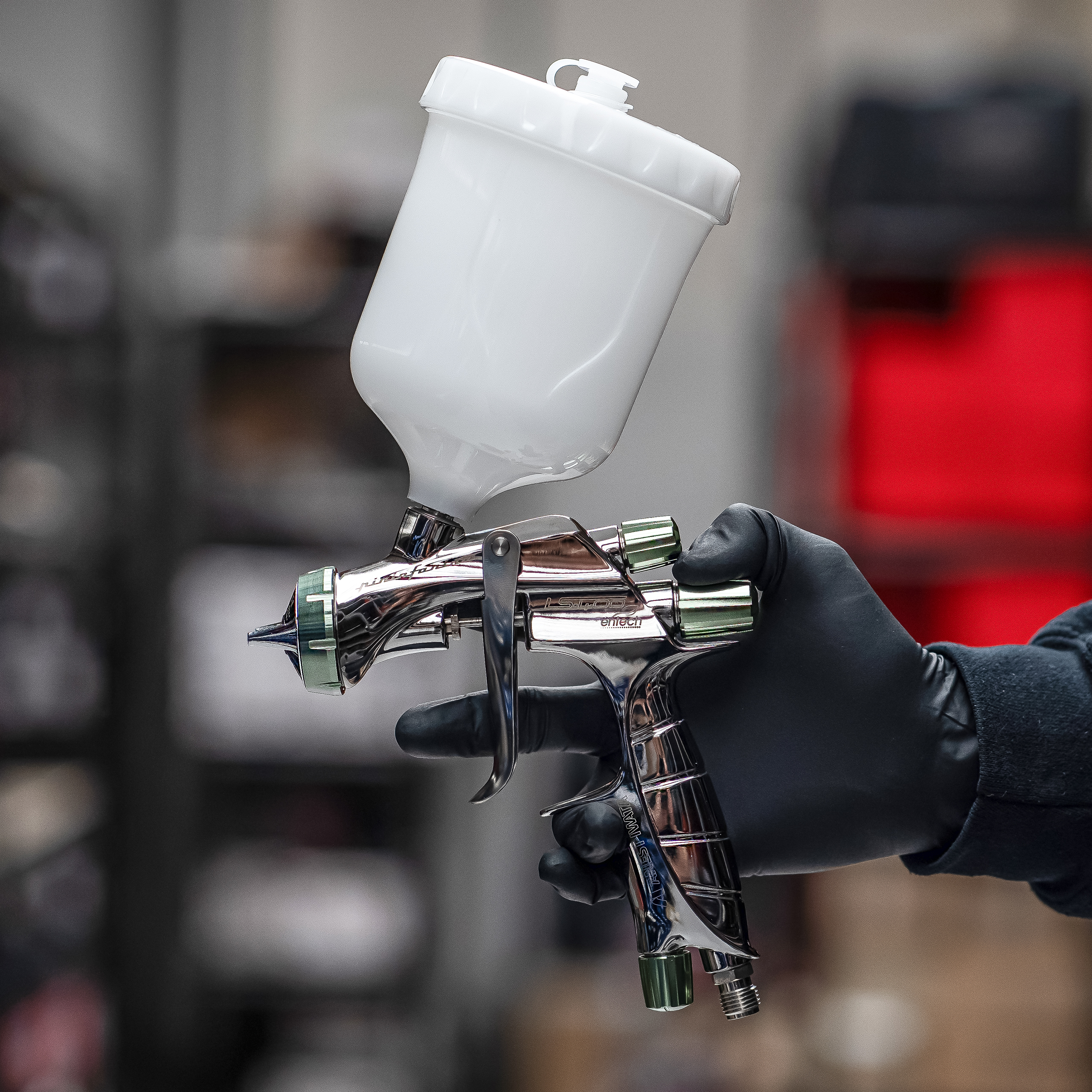 Iwata LS400 Showcase Spray Gun Kit